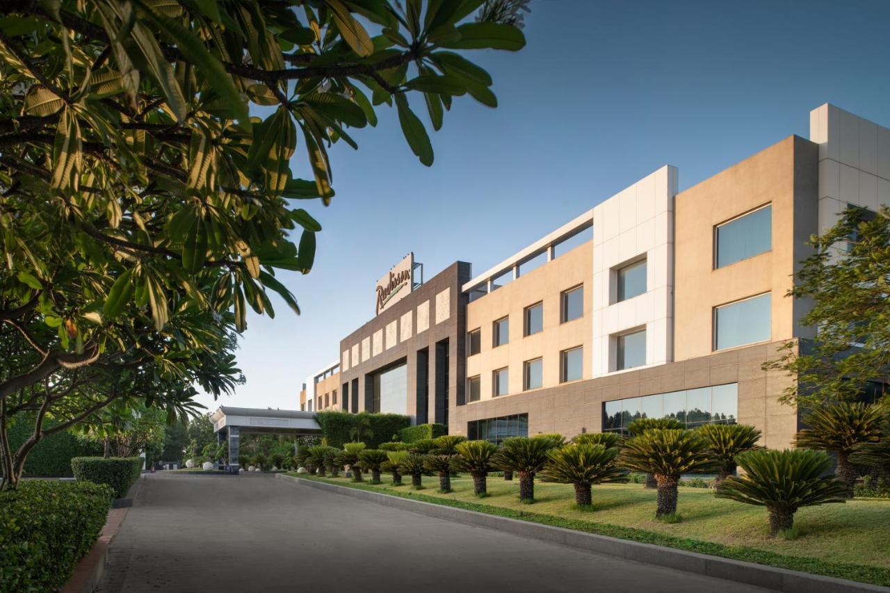 Radisson Resort & Spa Kandla คานธีธรรม ภายนอก รูปภาพ